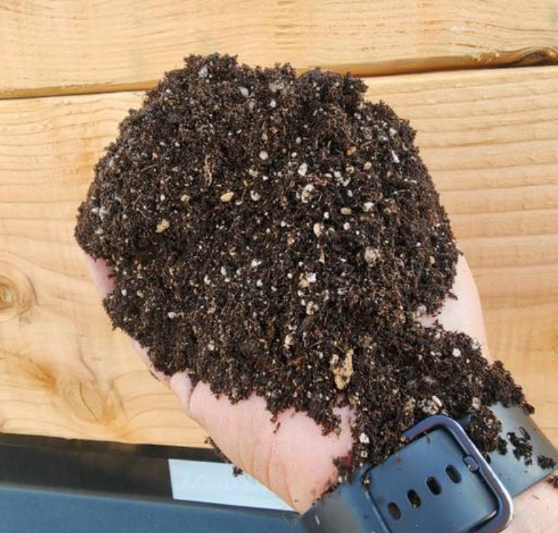 Regenerative Rootz Potting Soil