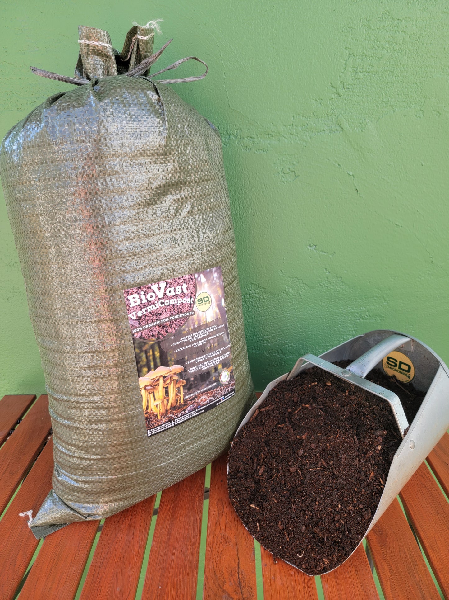 BioVast VermiCompost 100% Organic Soil Conditioner